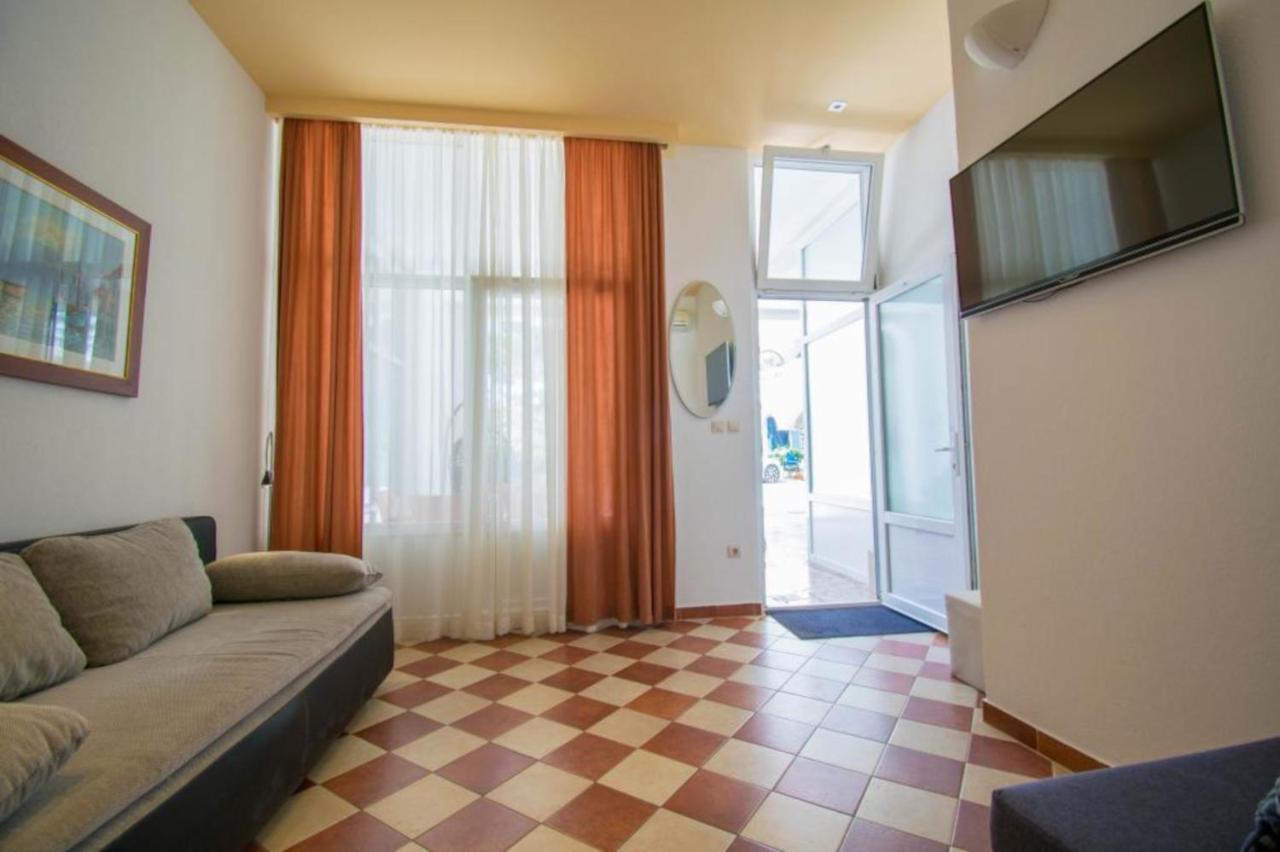 Villa Kameni Dvori Baška Voda エクステリア 写真